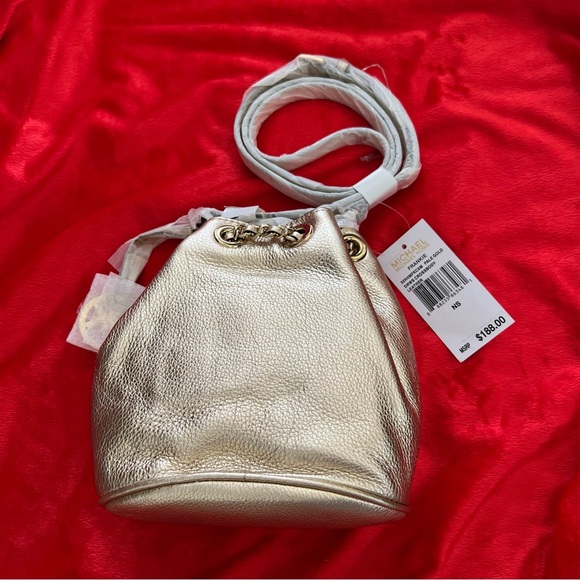 NWT Michael Michael Kors Frankie Drawstring Crossbody Bag in Pale Gold - Picture 4 of 7